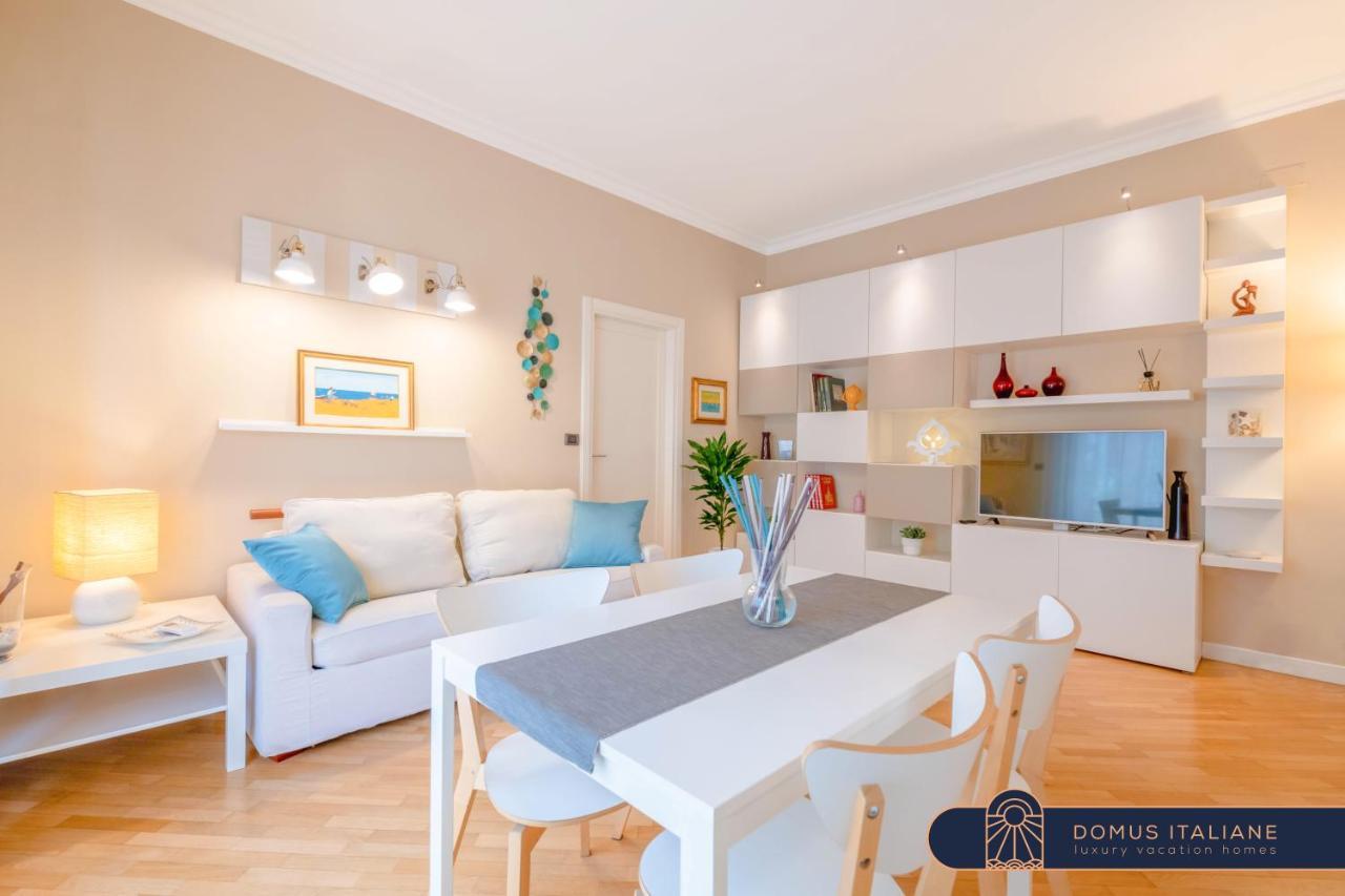 Modern Apartment To Relax In The City Center Bari Eksteriør bilde